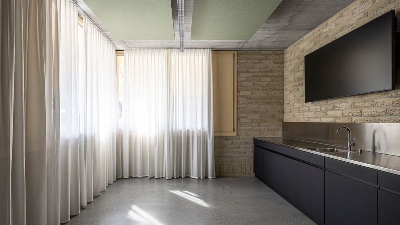 Verkehrsstützpunkt Chur – Gemeinschaftsküche Obergeschoss – Ingo Rasp